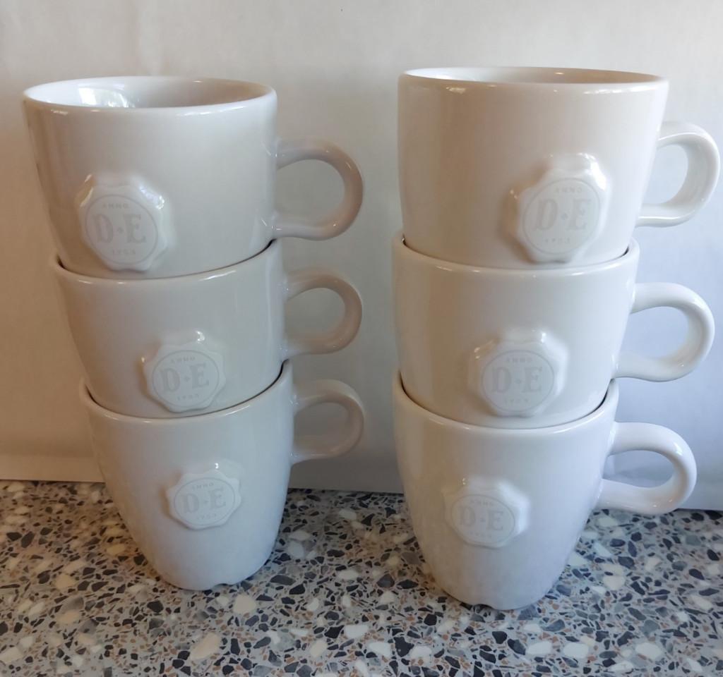 6 Douwe Egberts bekers kopjes mokken Mosa Design, Ophalen of Verzenden, Zo goed als nieuw, Overige stijlen, Kop(pen) en/of Schotel(s)
