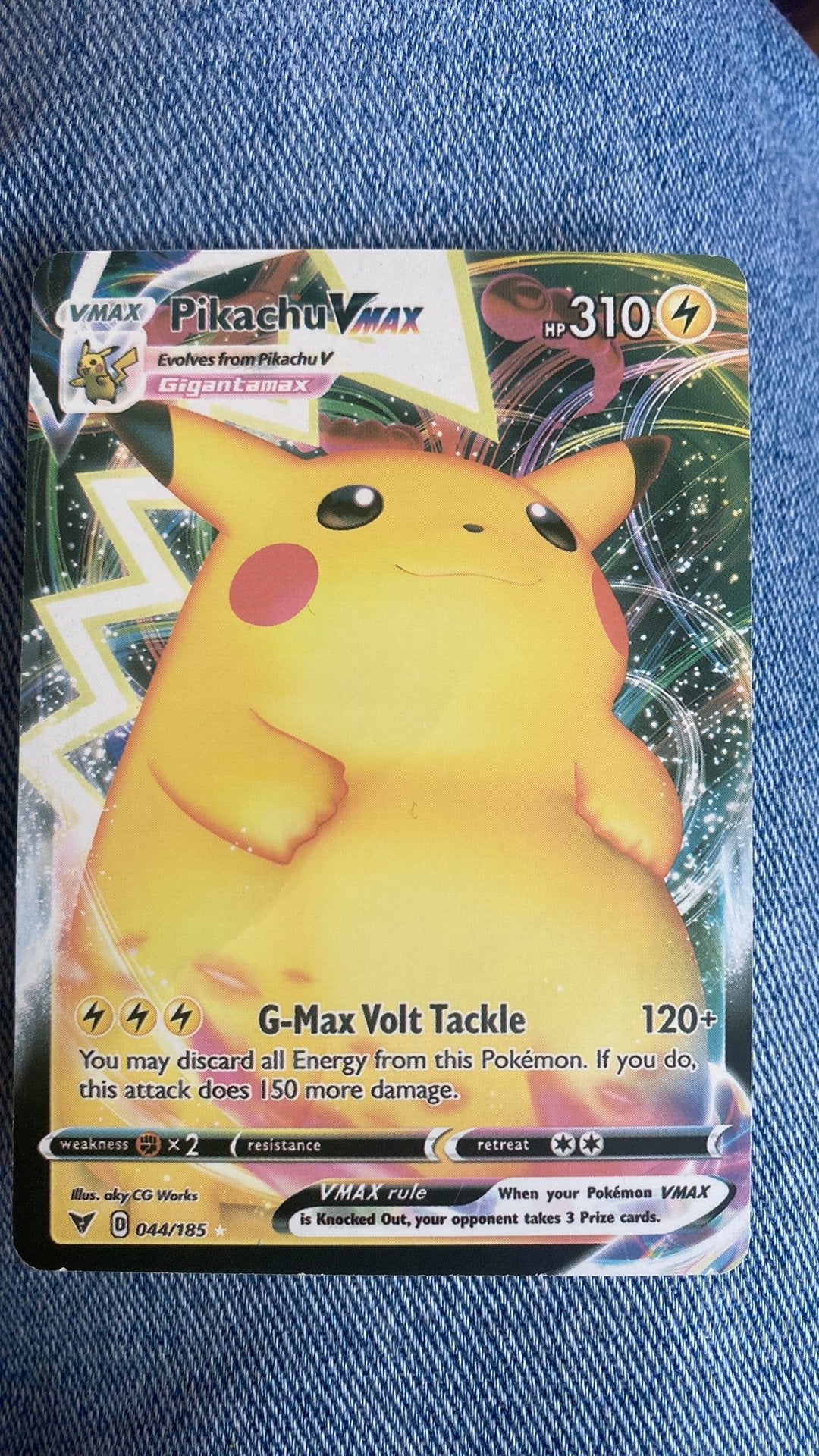 Pikachu Vmax 044/185, Hobby en Vrije tijd, Ophalen, Zo goed als nieuw