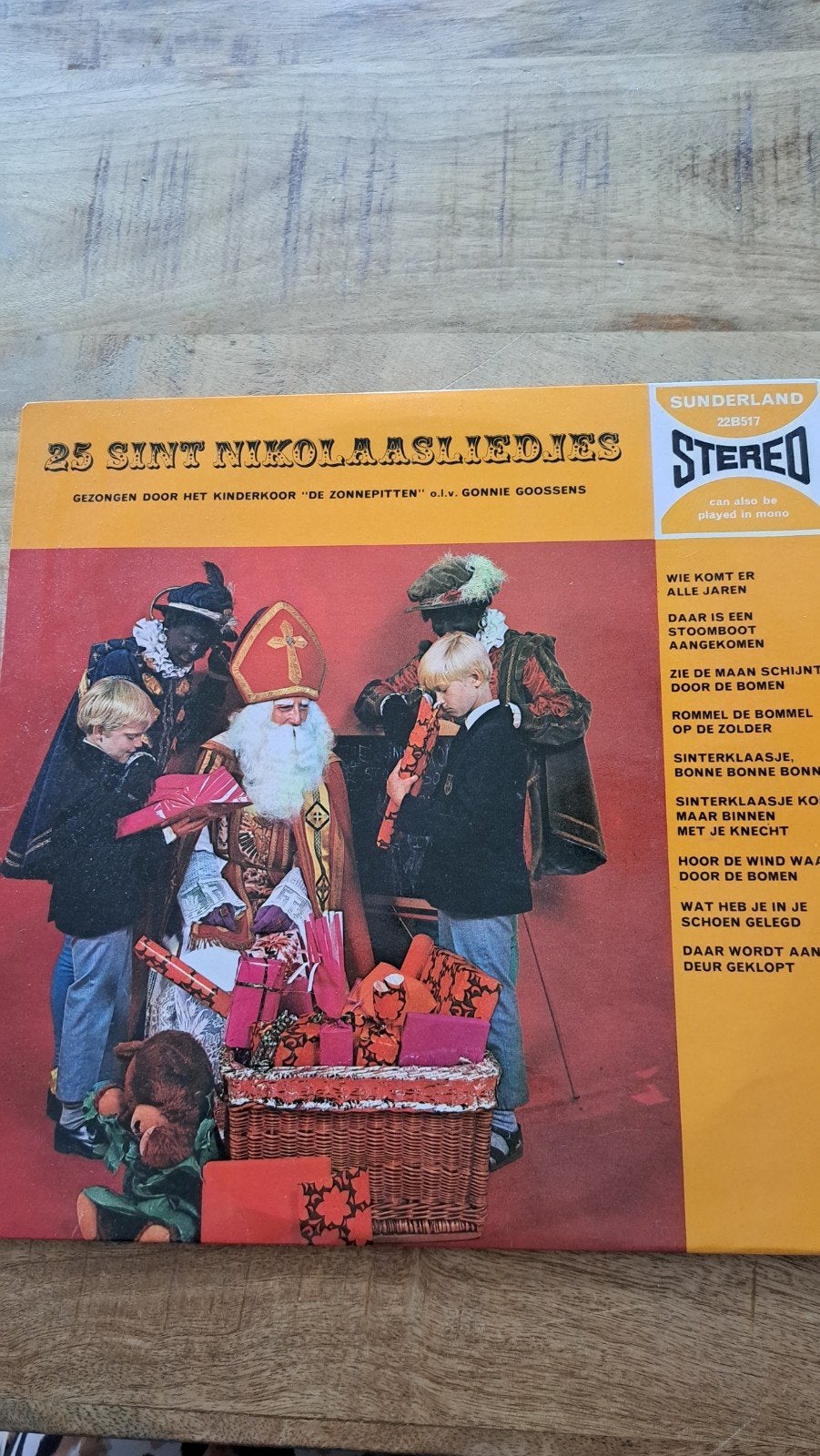 25 Sint Nikolaasliedjes LP - Kinderkoor De Zonnepitten, LP, Gebruikt, Overige genres, Ophalen of Verzenden