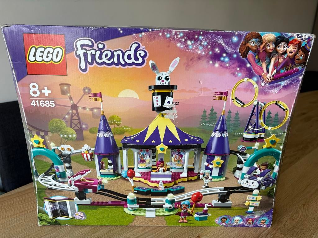 Nieuw in doos LEGO Friends 41685 Kermis Magische Achtbaan, Ophalen of Verzenden, Zo goed als nieuw