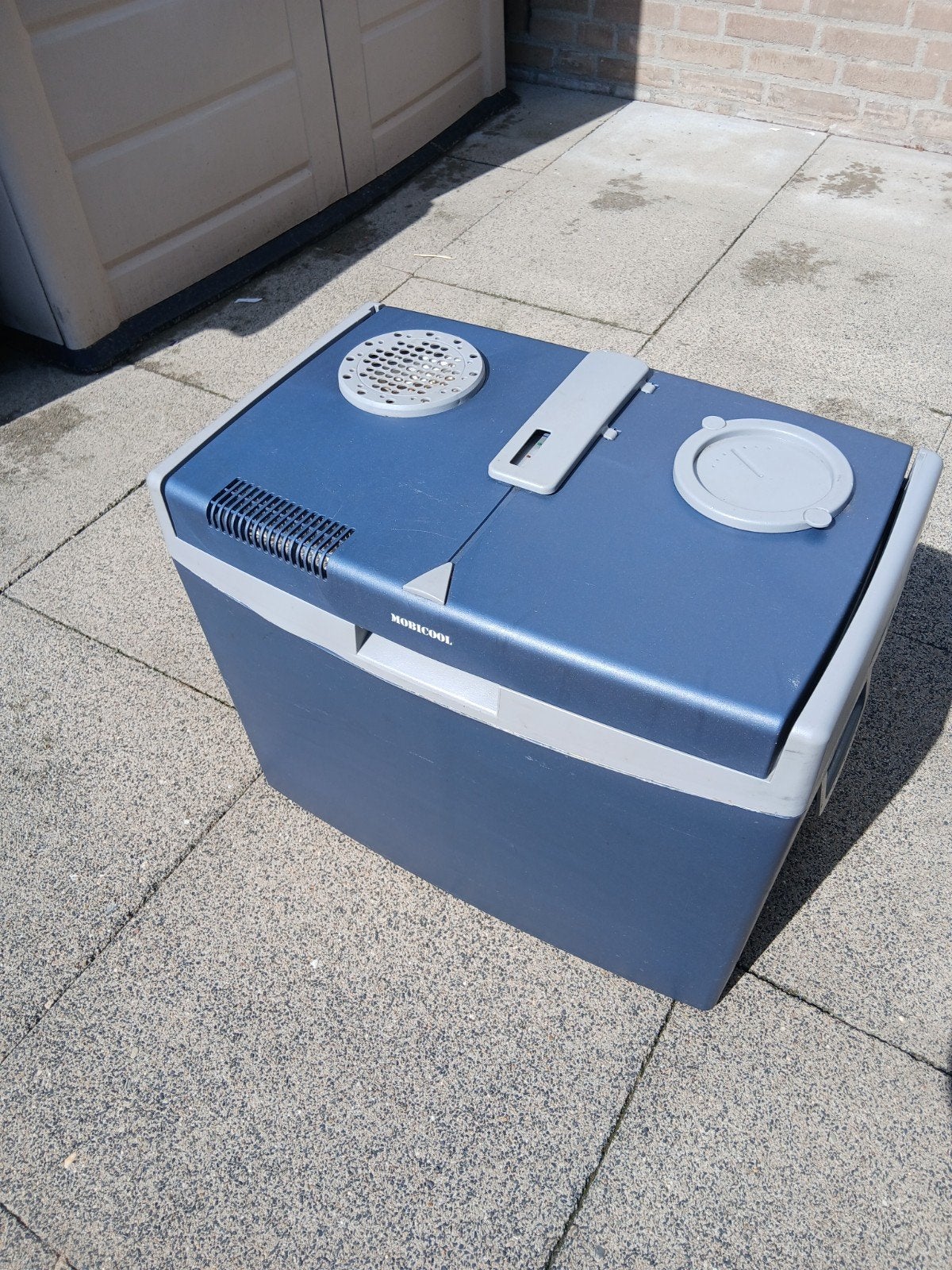 Mobicool koelbox  34l 12v en 220v, Caravans en Kamperen, Ophalen, Zo goed als nieuw, Elektrisch