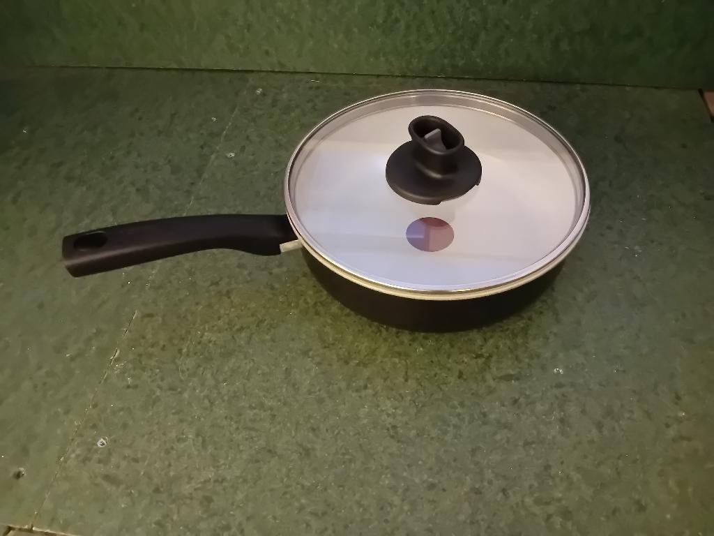 Tefal hapjespan, Huis en Inrichting, Keuken | Potten en Pannen, Ophalen of Verzenden, Zo goed als nieuw, Overige materialen, Koekenpan of Braadpan