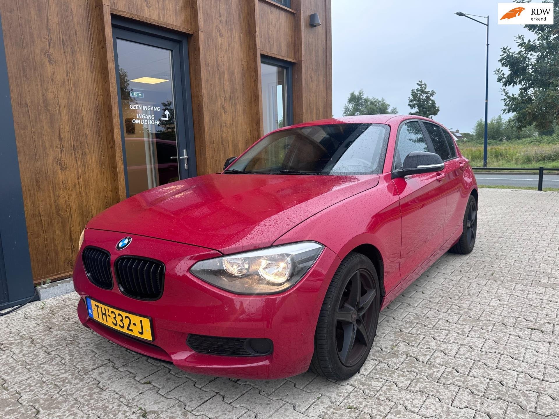 BMW 1-serie 114i EDE pdc trekhaak sportieve hatchbak !, 1-Serie, Gebruikt, Zwart, 4 cilinders