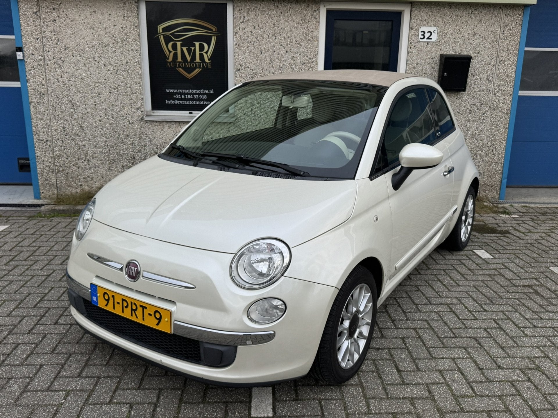 Fiat 500C 0.9 TwinAir Lounge NWE KOPPELING NWE MOTOROLIE, Auto's, 86 pk, Gebruikt, 31 €/maand, Overige kleuren