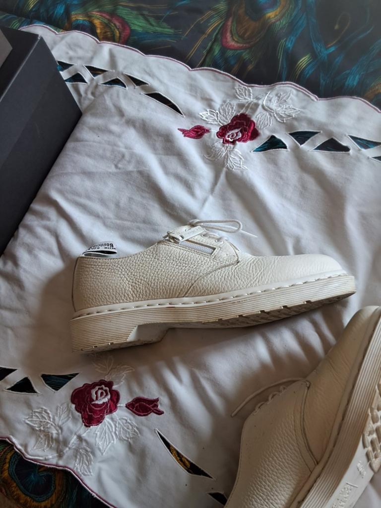 DR Martens m38, Kleding | Dames, Schoenen, Ophalen of Verzenden, Zo goed als nieuw, Wit, Sneakers of Gympen