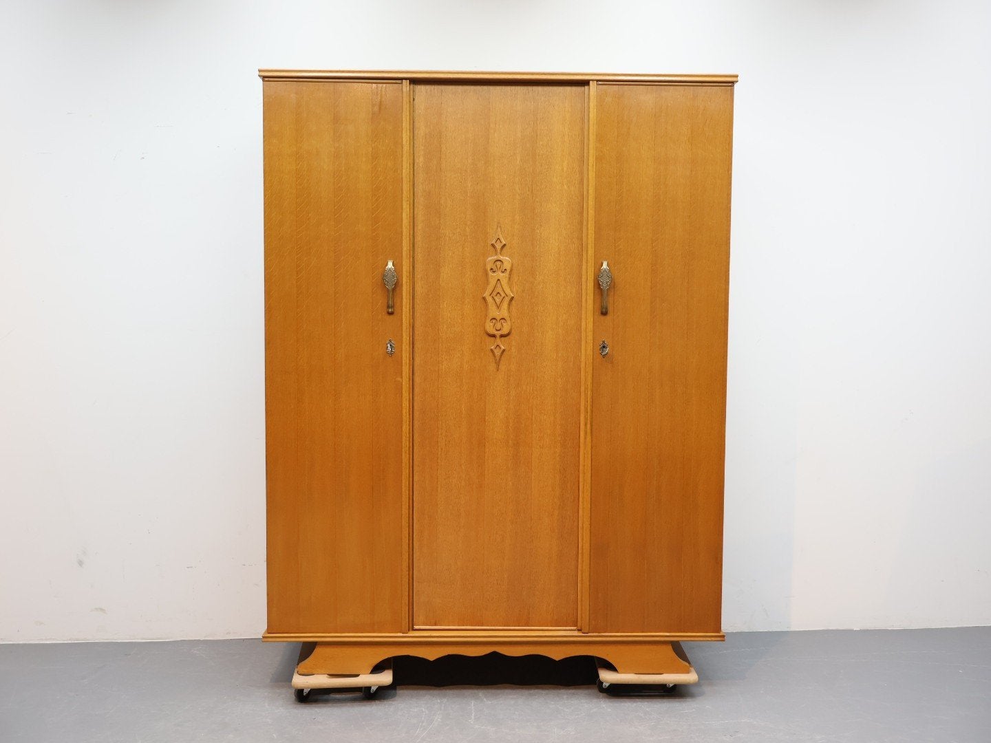 Vintage kledingkast 3 deurs eiken jaren 70, Gebruikt, 100 tot 150 cm, X, 150 tot 200 cm