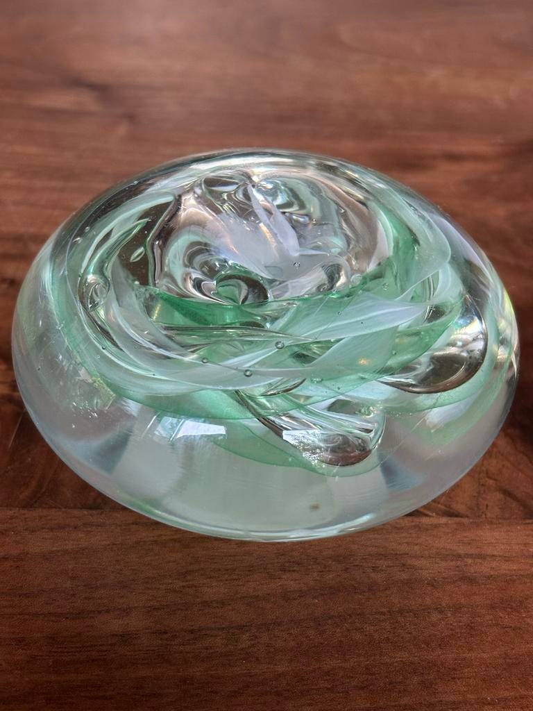 Pfeiffer Glazen Paperweights Glas - Groen/Wit Swirl Design, Antiek en Kunst, Antiek | Glas en Kristal, Ophalen of Verzenden