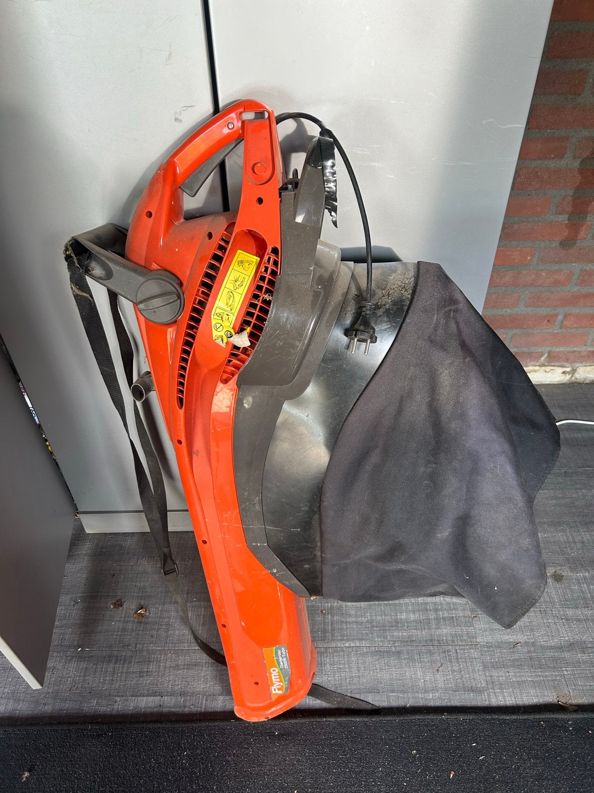 Flymo bladblazer/bladzuiger met opvangzak, Ophalen, Gebruikt, Handgedragen, Met opvangzak