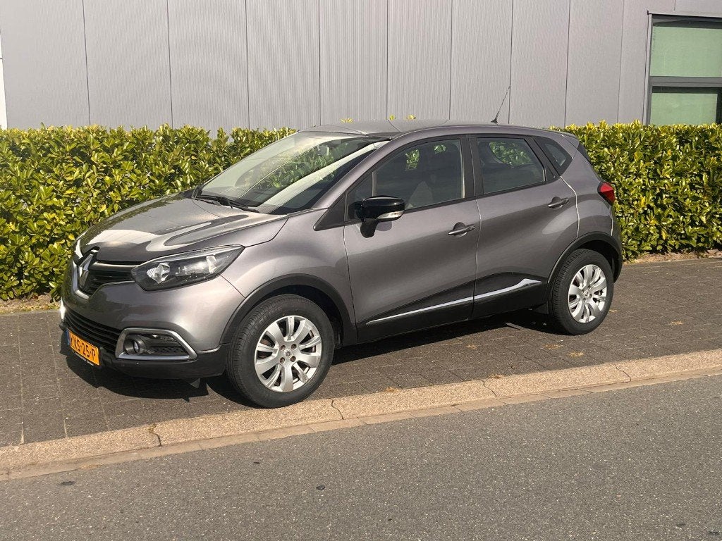 Renault Captur 0.9 TCE 90 2016 Grijs, lm velg, Navi, PDC, Voorwielaandrijving, 898 cc, Euro 6, Handgeschakeld