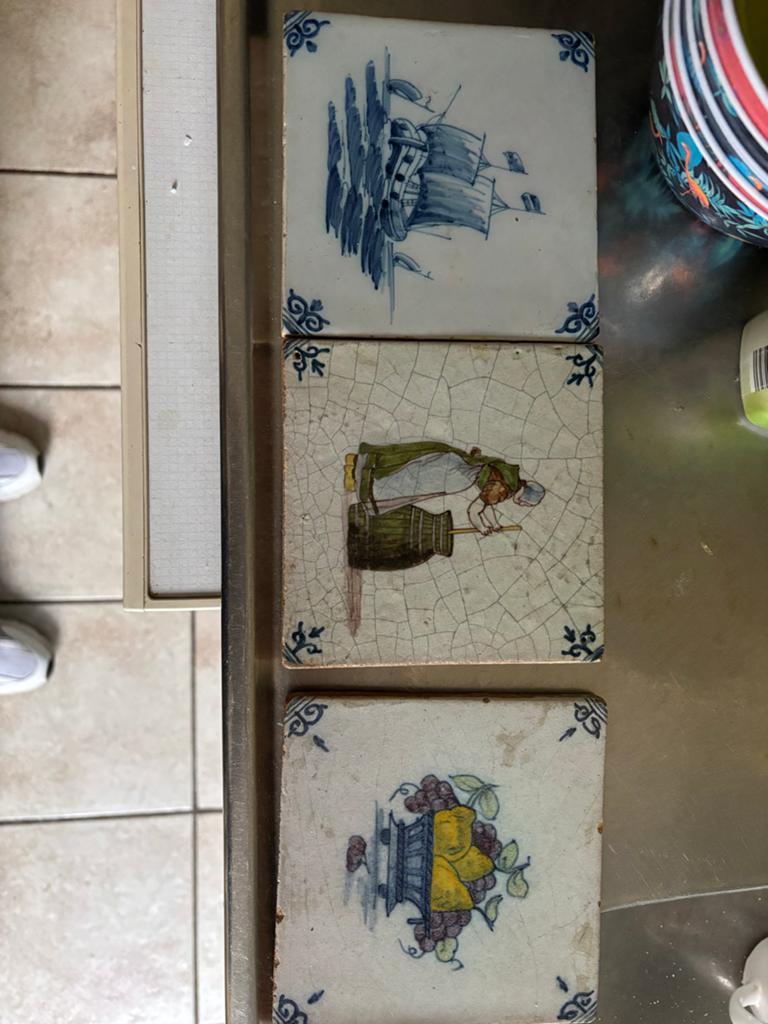 Set van 3 antieke Delfts blauwe tegels, Ophalen