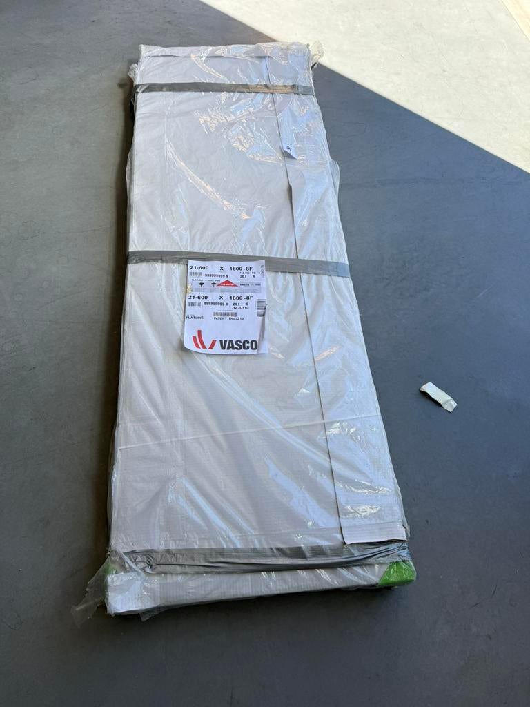 Vasco Radiator 600 x 1800 T21, Doe-het-zelf en Verbouw, Verwarming en Radiatoren, Ophalen, Radiator, Minder dan 60 cm, Zo goed als nieuw