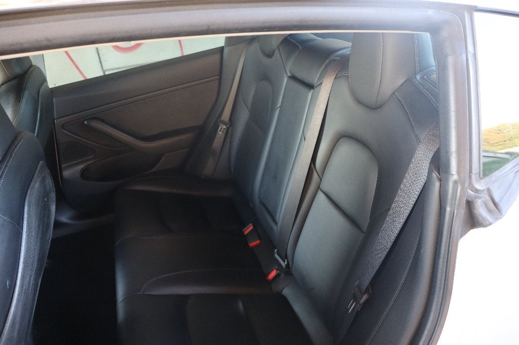 Foto 16 van Tesla Model 3 Long range awd