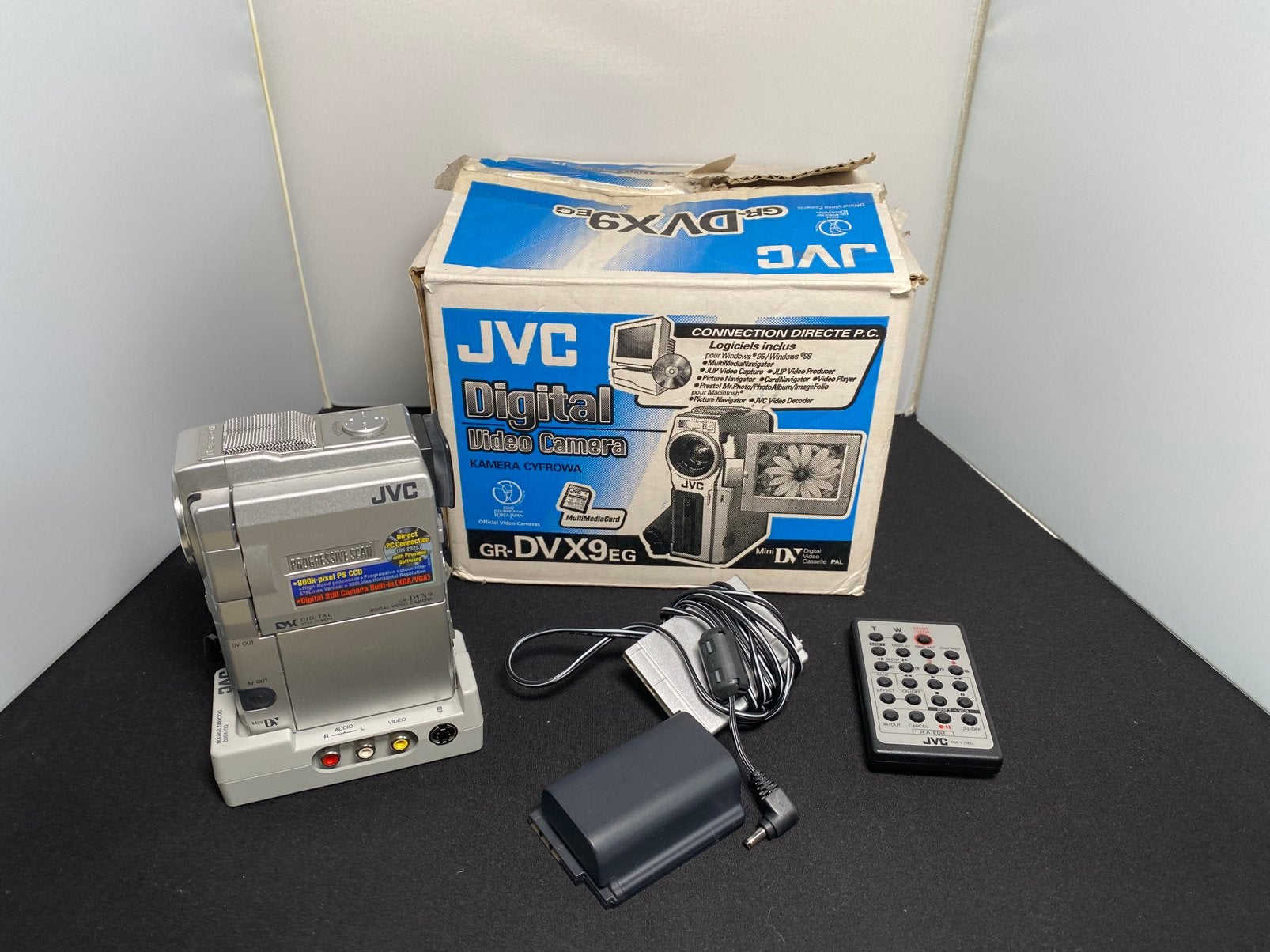 JVC MiniDV camera met dockingstation, Mini dv, Gebruikt, JVC, 20x of meer
