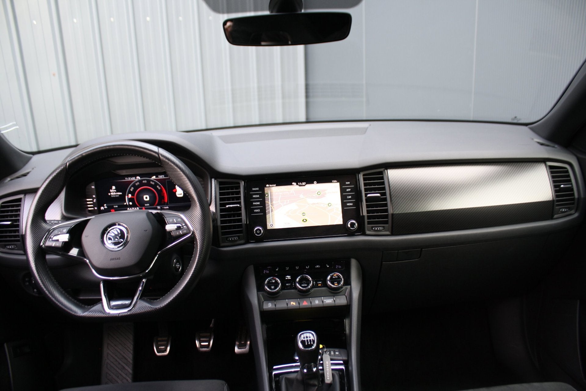 Skoda Kodiaq 1.5 TSI Sportline Business 7p -TREKHAAK - PDC, Auto's, Voorwielaandrijving, 4 cilinders, 150 pk, Origineel Nederlands