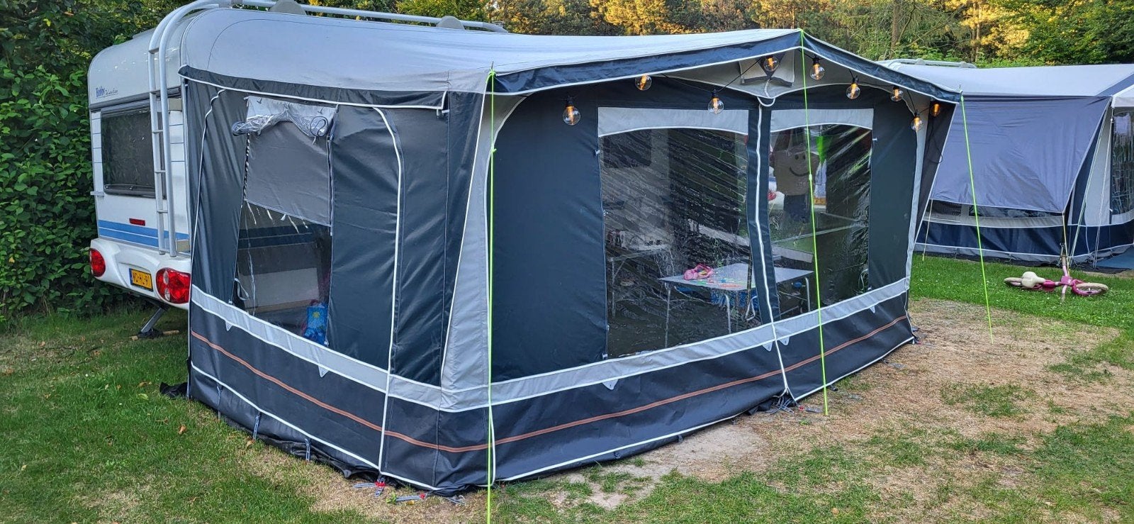 Voortent Hypercamp Bologna maat 9, Ophalen, Zo goed als nieuw