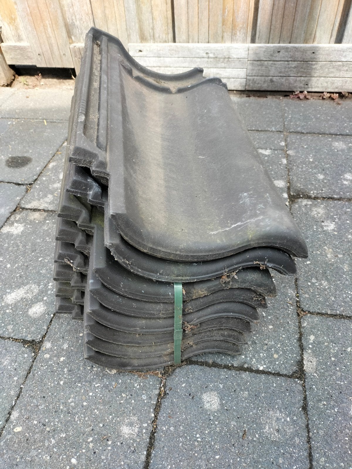 NIBRA 250-010 Dakpannen - nieuw, Zwart/Antraciet, Doe-het-zelf en Verbouw, Dakpannen en Dakbedekking, Ophalen, Gebruikt, Steen of Klei