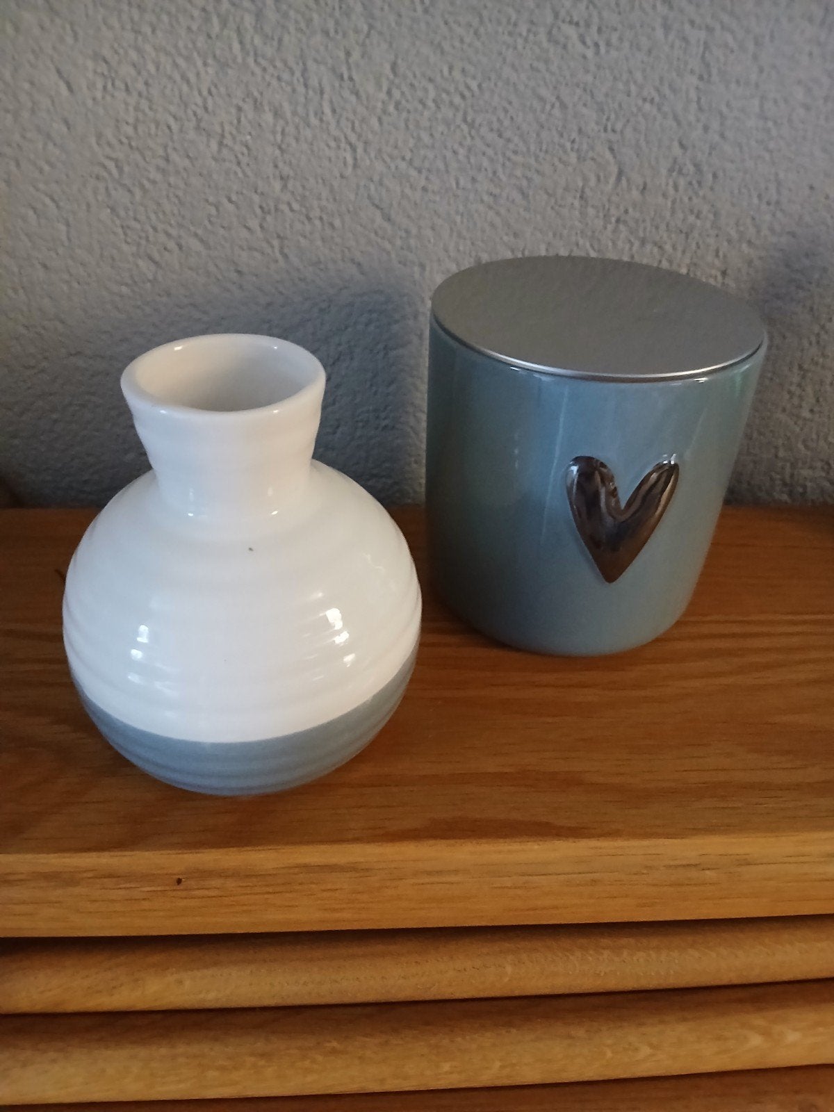 Zusss vaasje wit/grijsblauw keramiek, Ophalen of Verzenden, Zo goed als nieuw, Wit, Steen/keramiek