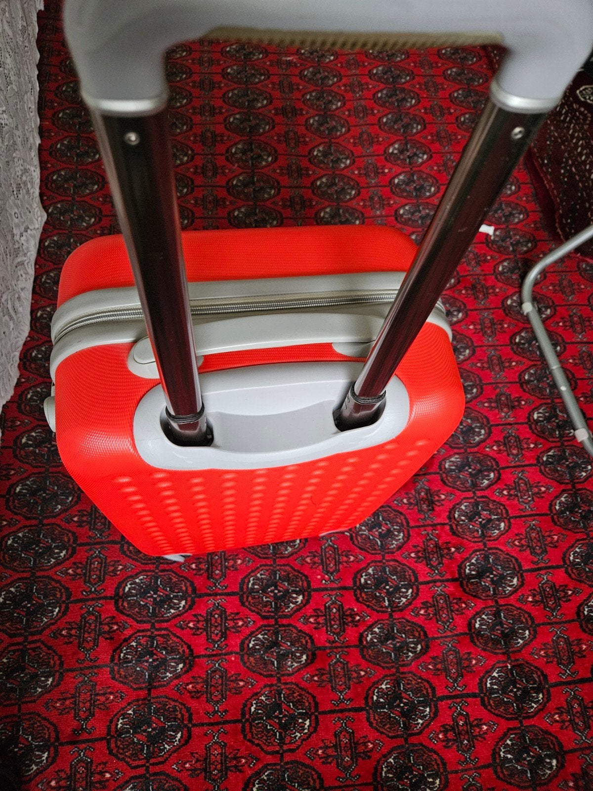 Essentials Rode Handbagage Koffer met Wieltjes, Hard kunststof, Minder dan 50 cm, Zo goed als nieuw, 35 tot 45 cm