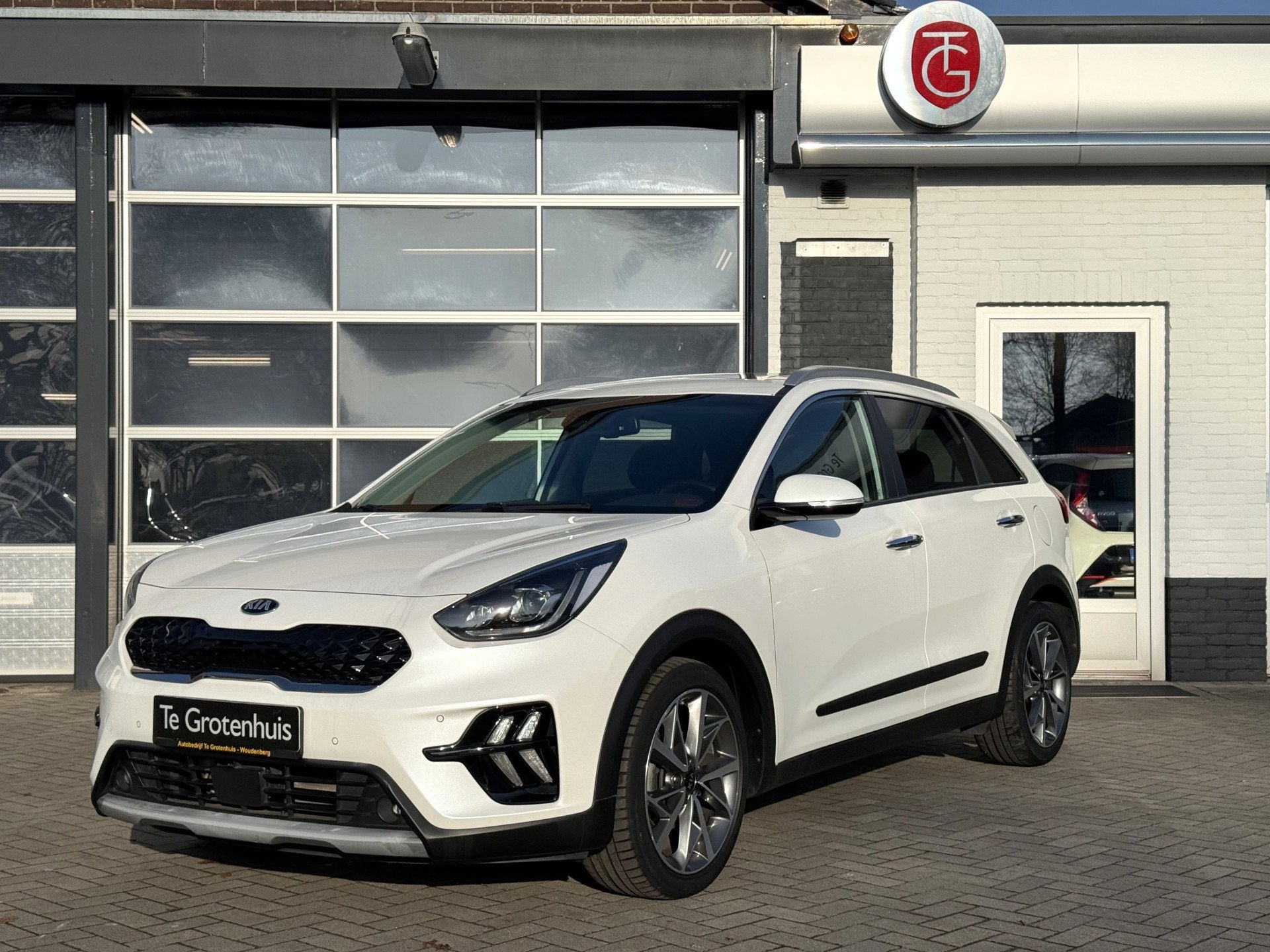 Kia Niro 1.6 GDi Hybrid Executive Line (bj 2019, automaat), Auto's, Gebruikt, 150 pk, Wit, Leder