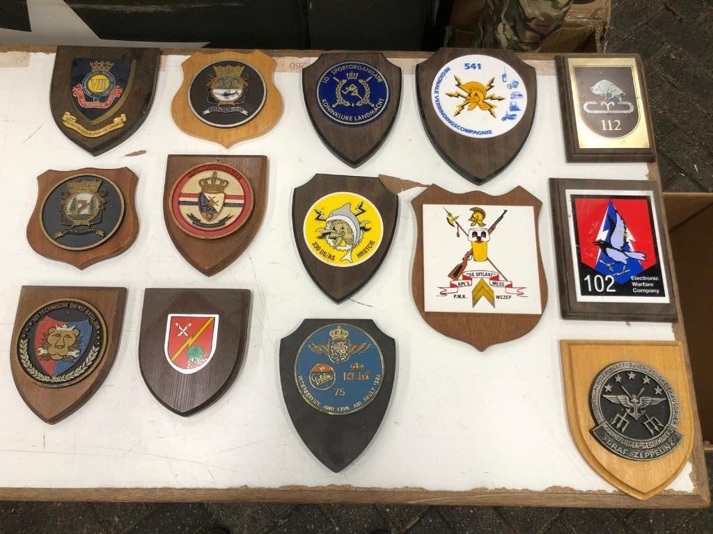 Militaire schildjes - Verzamelobject - Souvenir, Overige typen, Onbekend, Ophalen of Verzenden, Onbekend