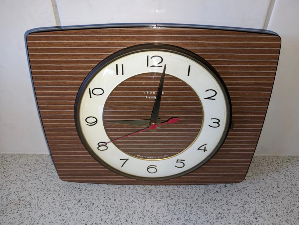 Vintage Vedette Transistor Wandklok, +-1960, Antiek en Kunst, Antiek | Klokken, Ophalen of Verzenden