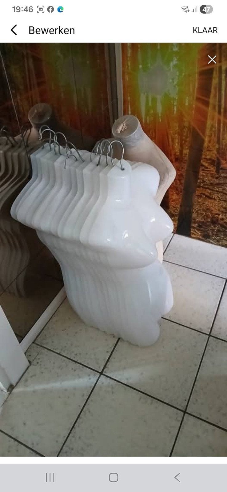 etalagemateriaal kleding, Ophalen, Hout
