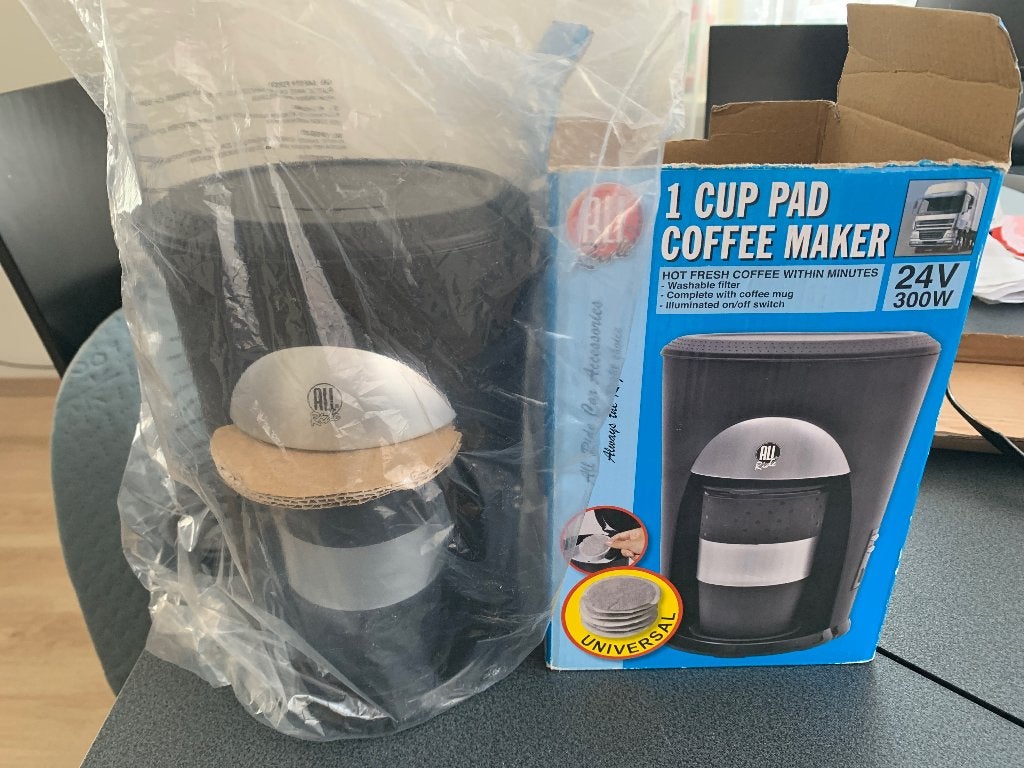 Koffiezetapparaat voor auto en vrachtwagen, Ophalen of Verzenden, 1 kopje, Koffiepads en cups, Afneembaar waterreservoir