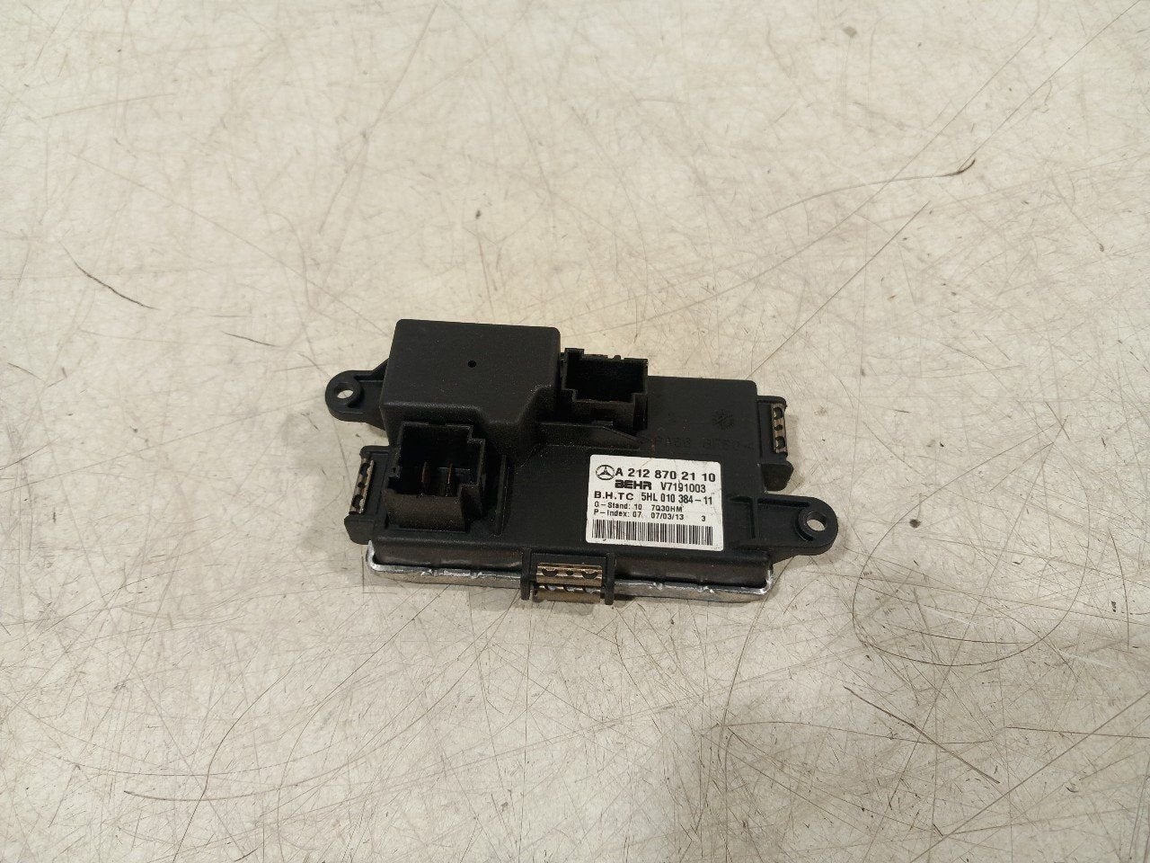 Kachelweerstand Mercedes-Benz E-Klasse, Onderdelen@venauto.nl, Van der Ven Autorecycling B.V., Gebruikt, Ettenseweg 76, 4706 PB Roosendaal, The Netherlands