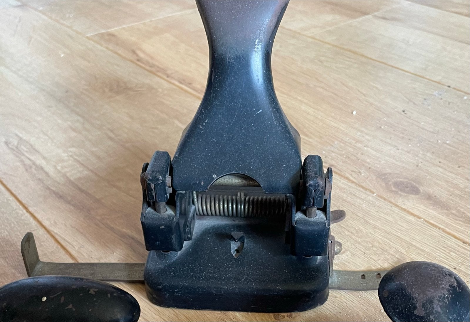 Vintage Leitz 2-gaats perforator - Zwart metaal, Antiek en Kunst, Ophalen of Verzenden