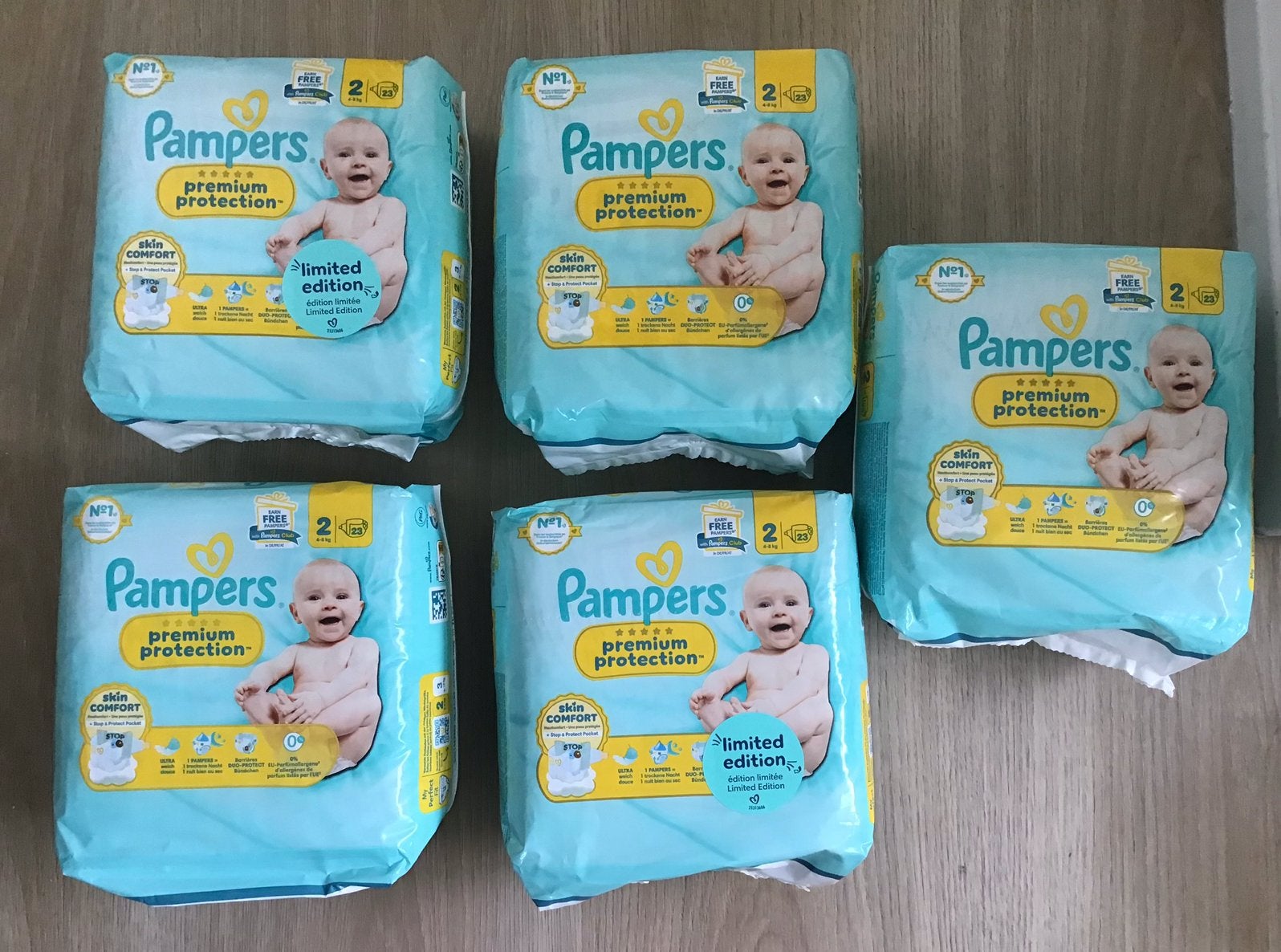 5 pakken Pampers Premium Protection Maat 2 23 Luiers per pak, Kinderen en Baby's, Badjes en Verzorging, Ophalen of Verzenden, Nieuw