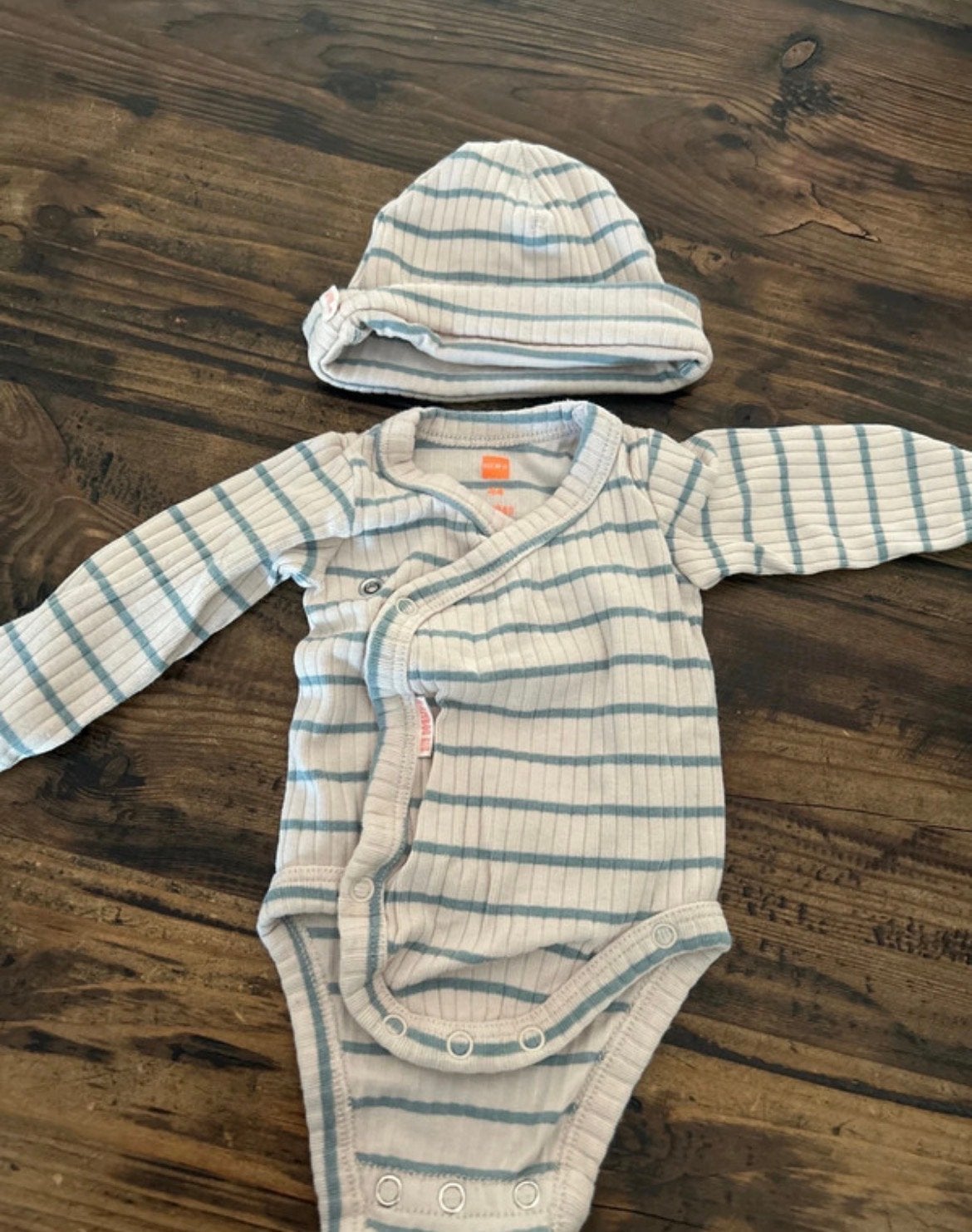 Romper met mutsje maat 44 - Zeer goede staat, Kinderen en Baby's, Babykleding | Prematuur, Ophalen of Verzenden, Zo goed als nieuw
