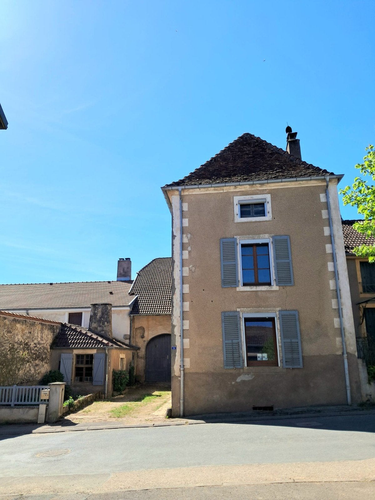 Authentieke Maison de Maître/Herenhuis Melay Haute-Marne, Huizen en Kamers, Buitenland, Woonhuis, 5 kamers, Frankrijk, Landelijk