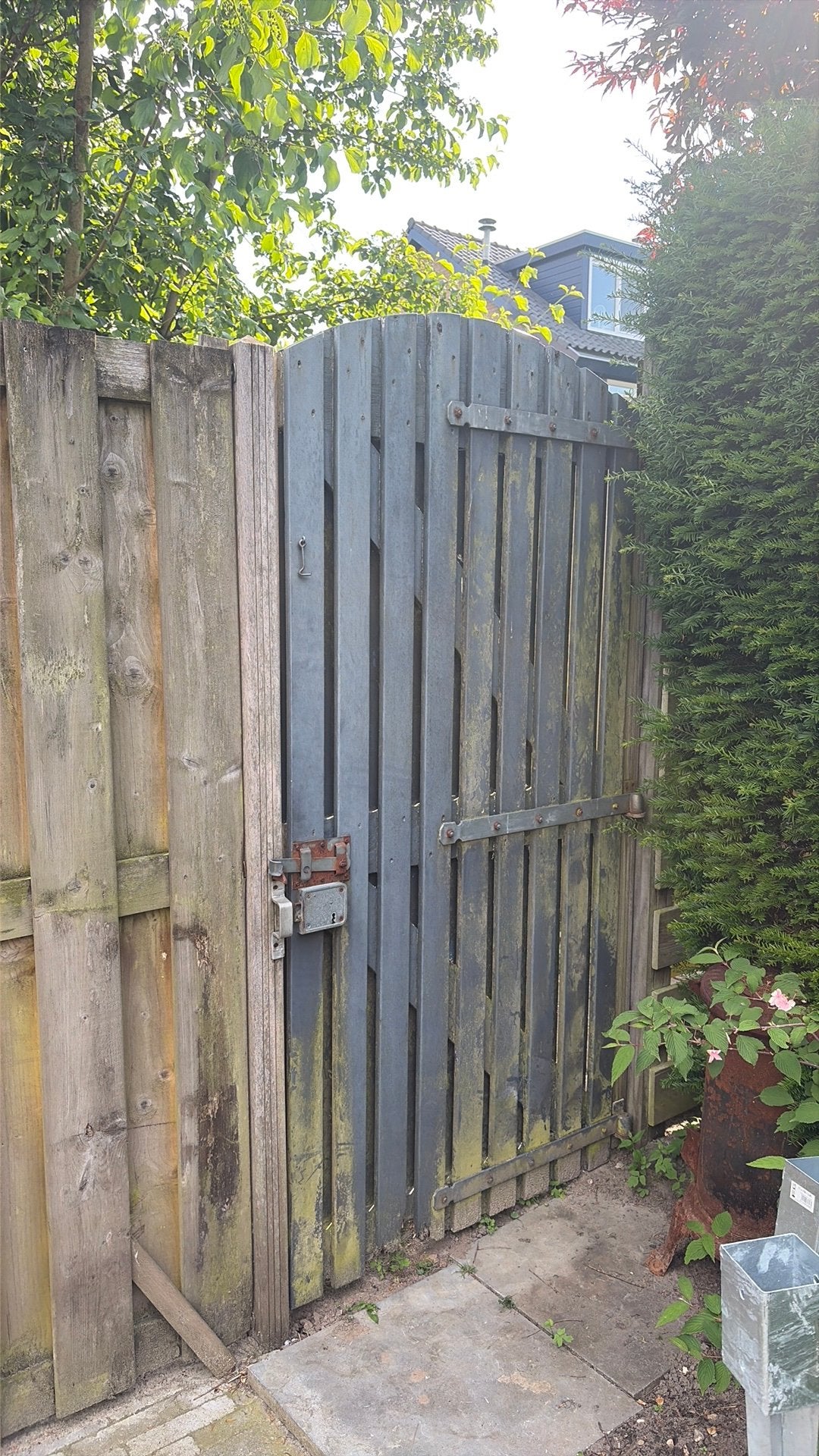 Vintage Tuindeur schuttingdeur 97cm x 190 hoog, Tuin en Terras, Schuttingen, Ophalen, 1 tot 2 meter, Minder dan 3 meter, Zo goed als nieuw