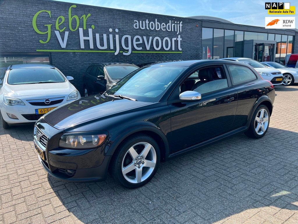 Volvo C30 1.8 Sport R-DESIGIN LOOK, Auto's, Volvo, Voorwielaandrijving, 1228 kg, 125 pk, Gebruikt