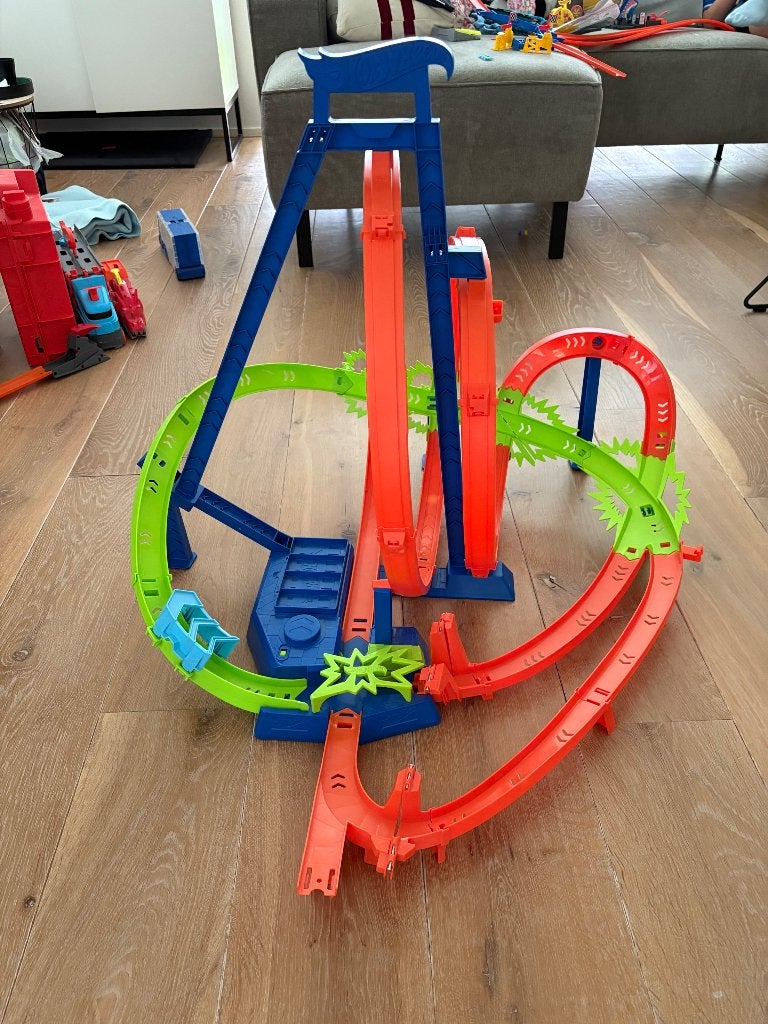 Hot Wheels - Baanset - Met 5 crashzones -, Kinderen en Baby's, Ophalen, Met looping, Racebaan, Gebruikt