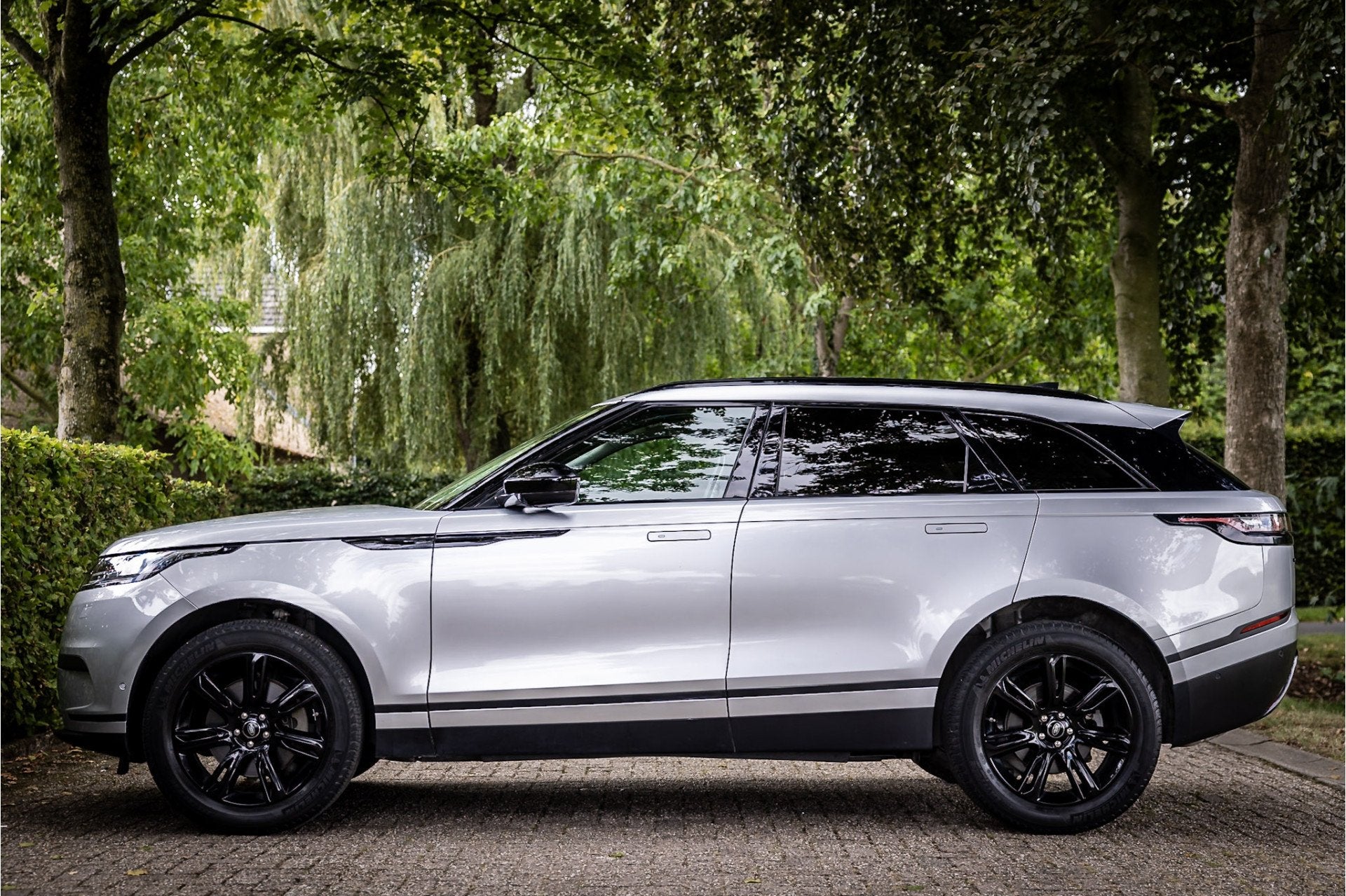 Land Rover Range Rover Velar P300 Turbo AWD SE Panorama Adap, Gebruikt, 4 cilinders, Range Rover Velar, Bedrijf