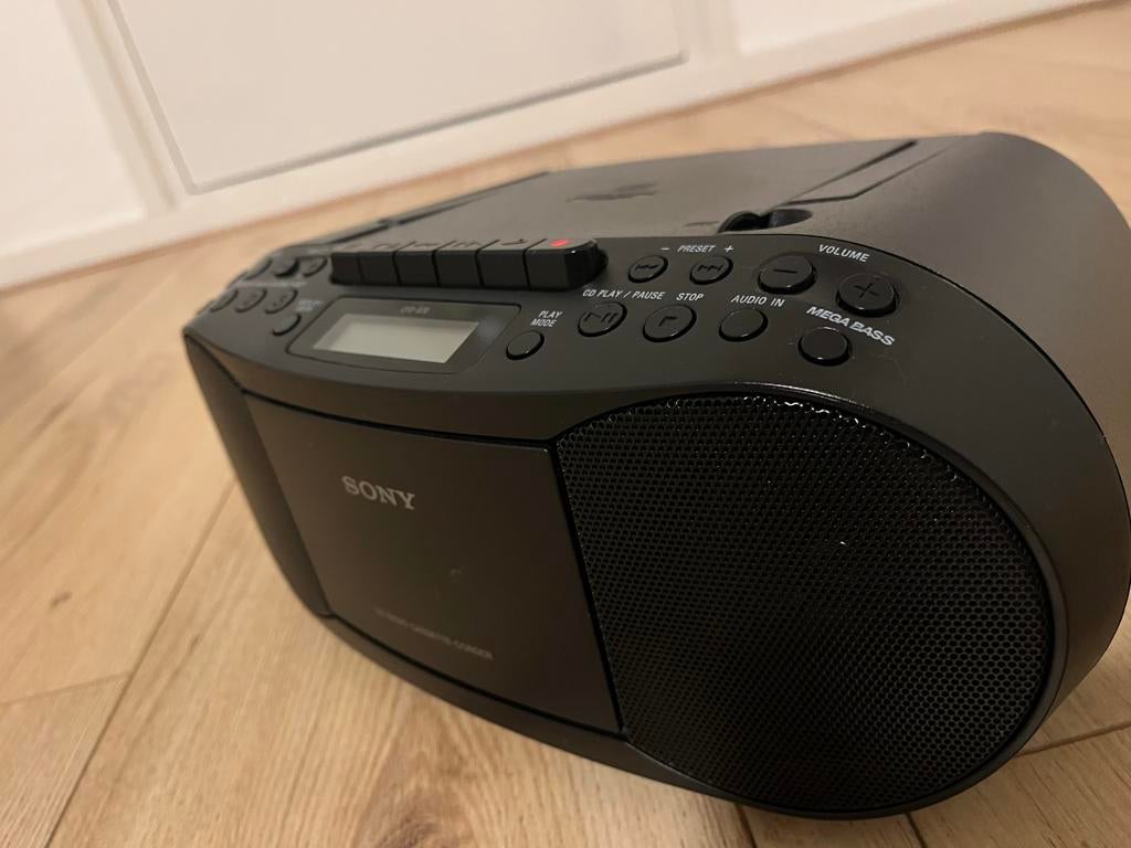 Sony radio cassette cd audio. Nieuw!, Audio, Tv en Foto, Radio's, Ophalen of Verzenden, Zo goed als nieuw