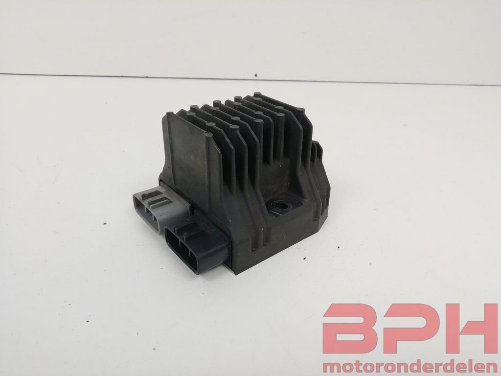 Spanningsregelaar Yamaha YZF R1 2004 2005 2006 RN12 5VY, Gebruikt, -, -, Ophalen of Verzenden