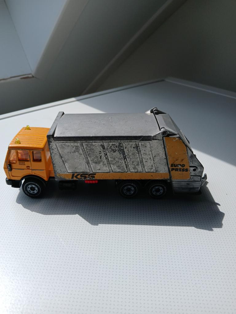 Vuilniswagen, Verzenden, Gebruikt