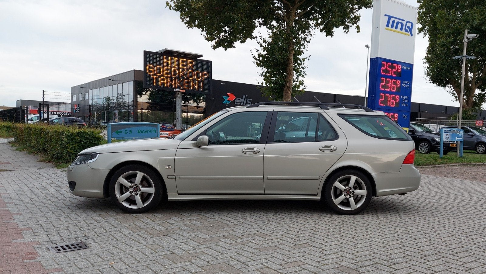 NAP!Saab 9-5 2.0 T Sport Estate Airconditioning, Auto's, 1800 kg, Zwart, 4 cilinders, 93 €/maand