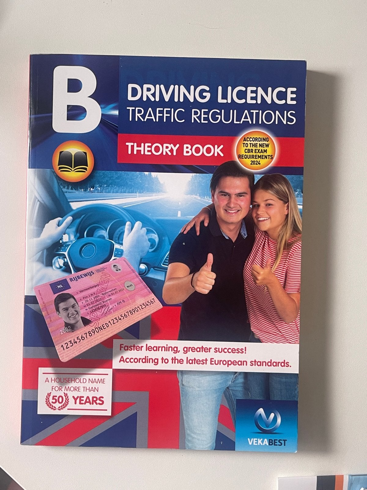 Driving Lisence Theory/ Rijbewijs B Theorieboek (English), Ophalen of Verzenden, Zo goed als nieuw, Overige niveaus
