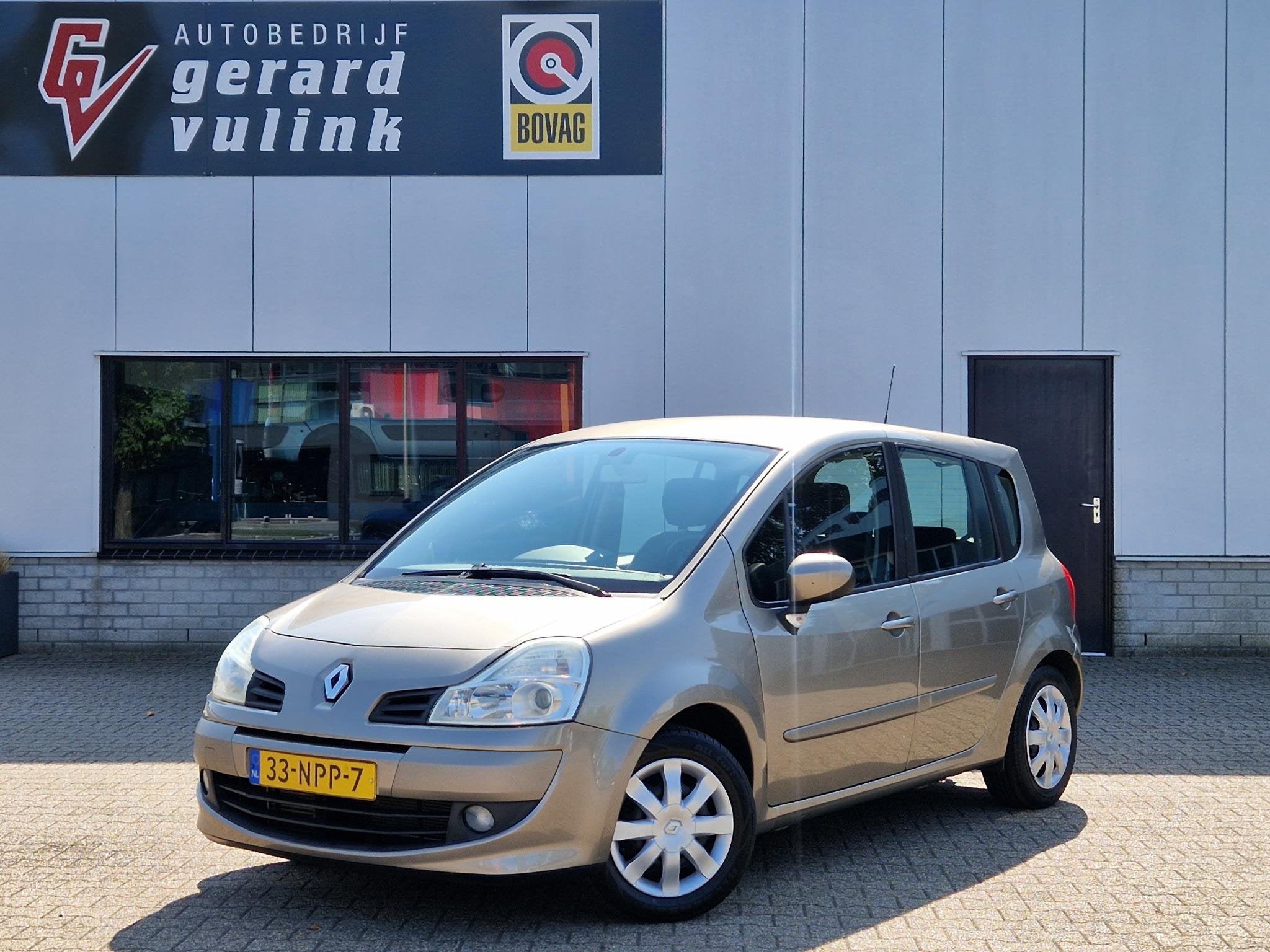 Renault Grand Modus 1.2 TCE Dynamique AIRCO CRUISE TREKHAAK, Auto's, Voorwielaandrijving, Euro 5, Gebruikt, 4 cilinders