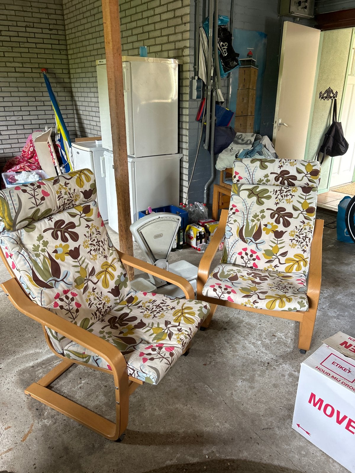 IkeaTwee comfortabele fauteuils met bloemenprint, Huis en Inrichting, Ophalen, Gebruikt, Twee, Overige kleuren