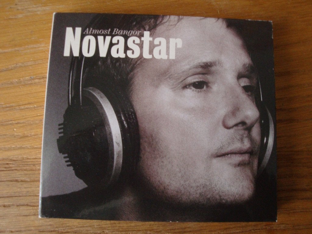 Novastar - Almost Bangor (CD + Live DVD), Cd's en Dvd's, Ophalen of Verzenden, Zo goed als nieuw, Poprock, Inclusief boekje