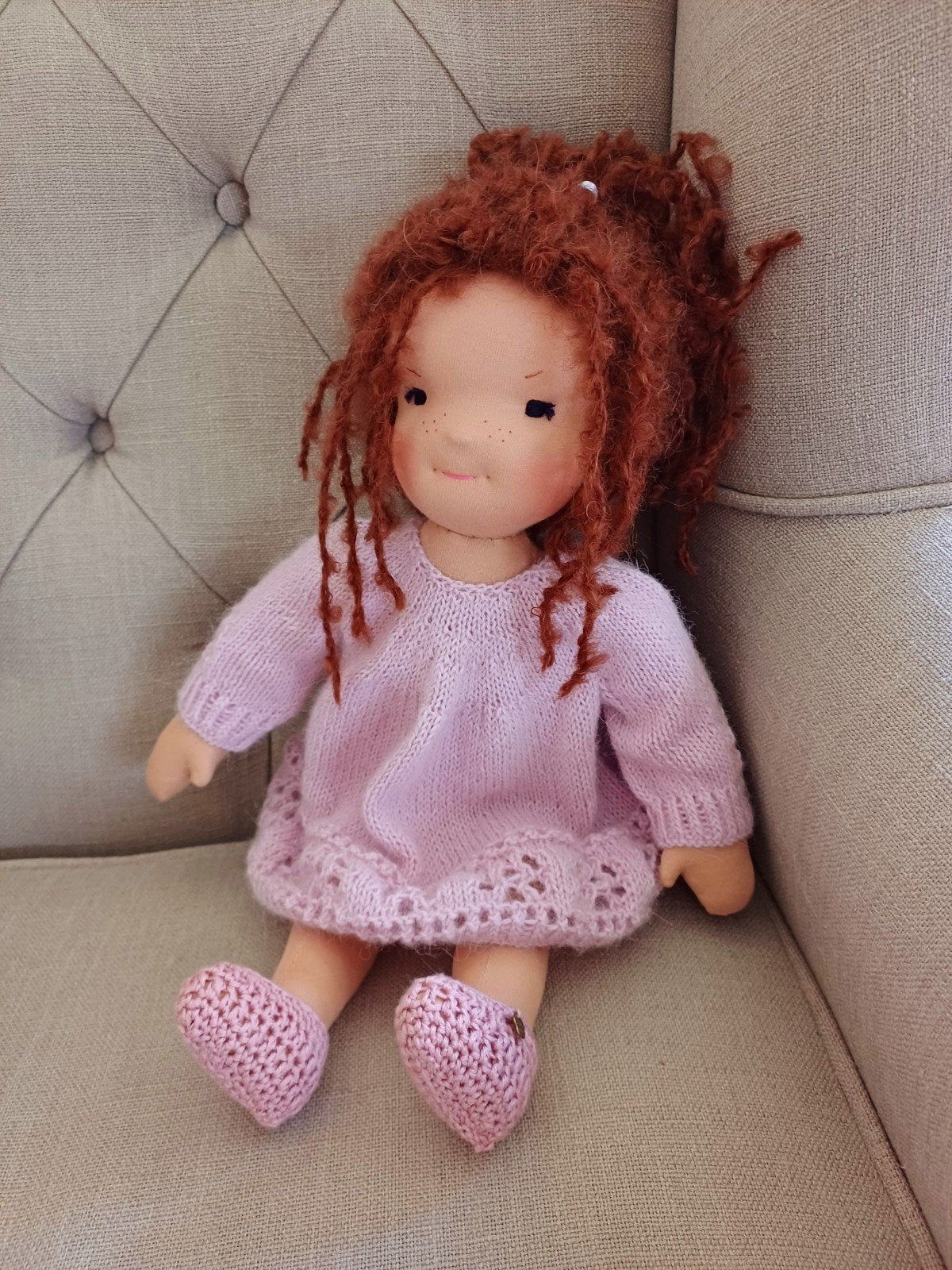 Nieuw handgemaakte tricot pop waldorf schapenwol zonnekind, Ophalen, Nieuw, Pop