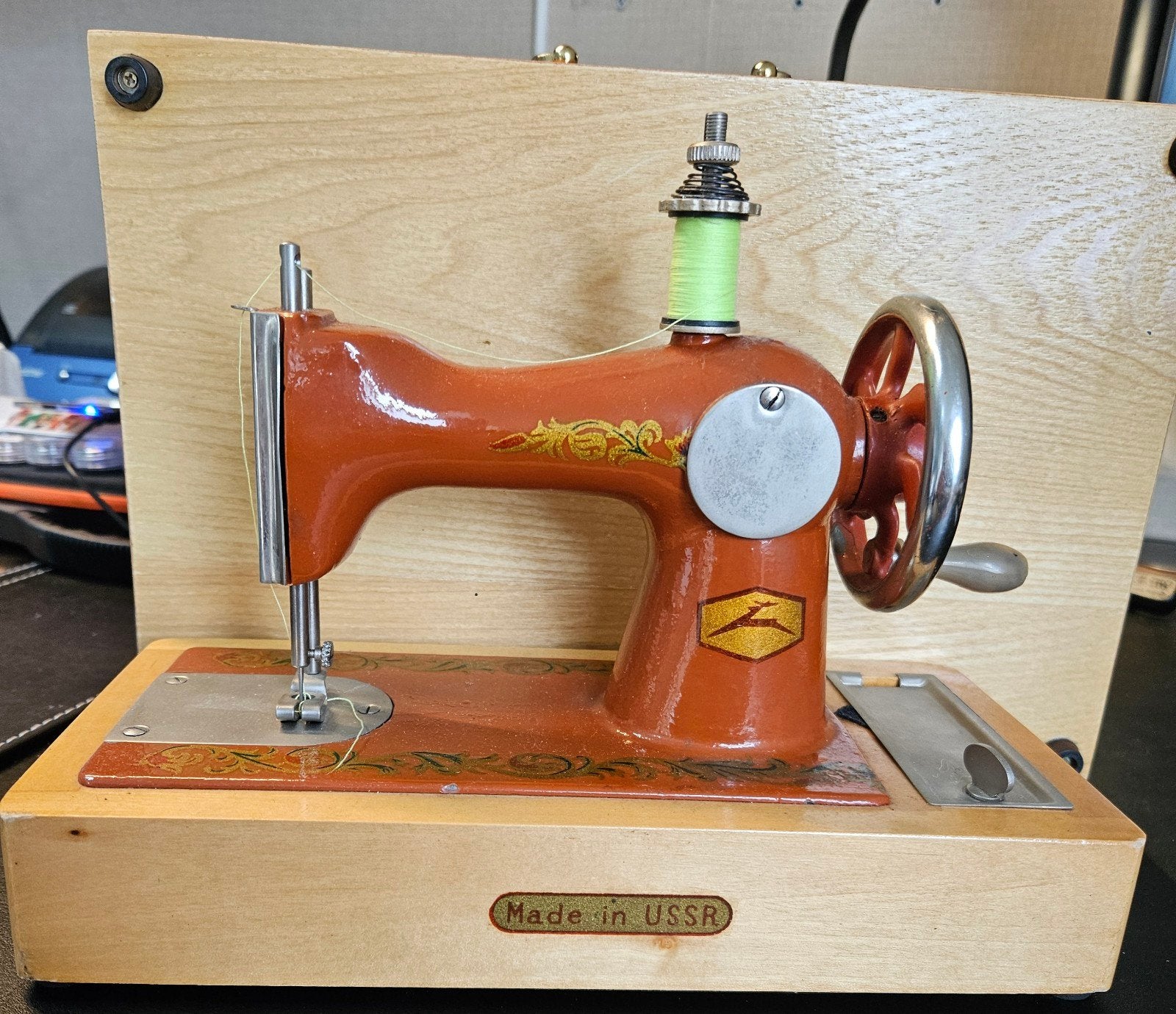 Vintage Naaimachine - Made in USSR, Ophalen of Verzenden