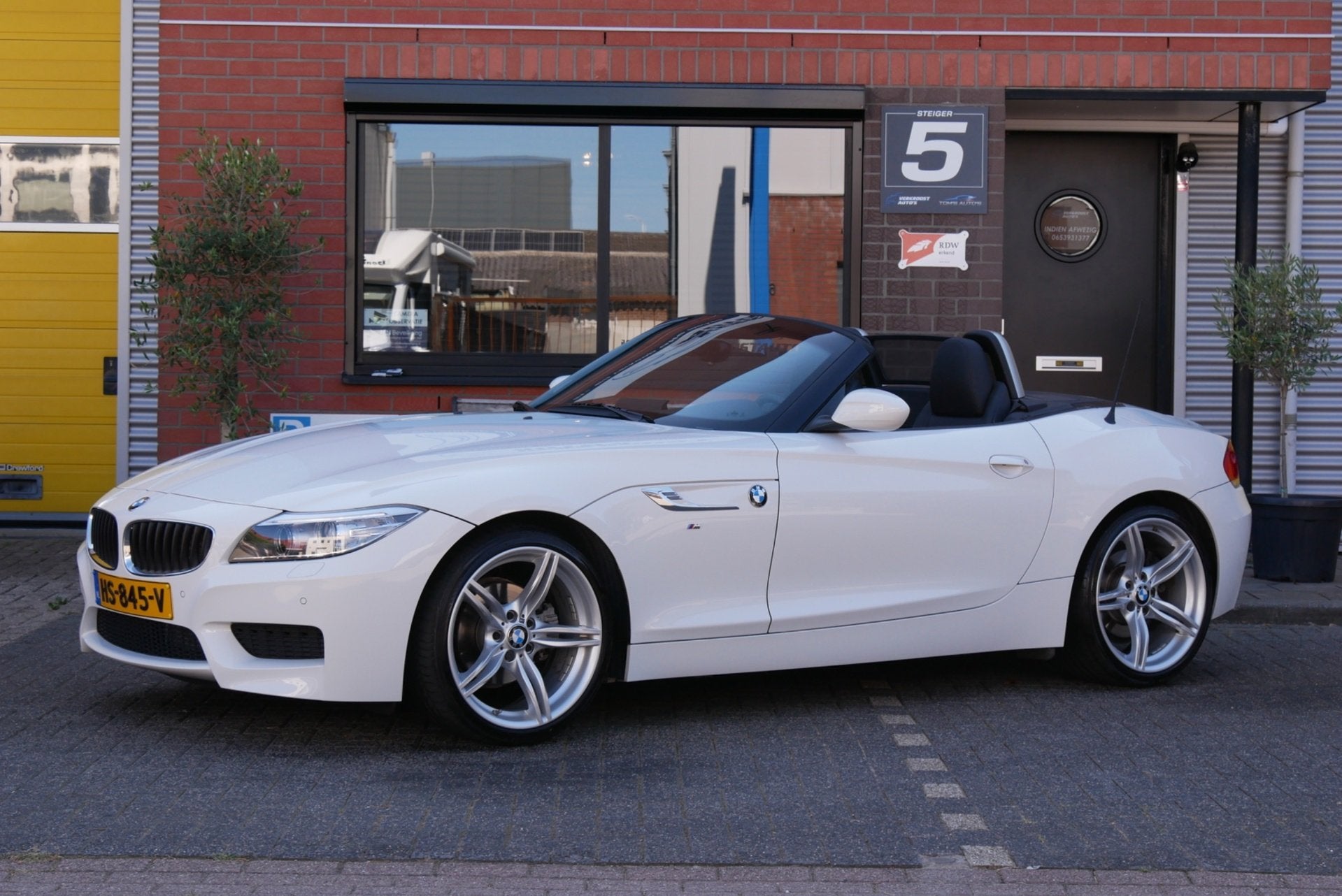 BMW Z4 Roadster SDrive18i. m-sport. leder. stoelverwarming.n, Automaat, Dealer onderhouden, Gebruikt, Cabriolet