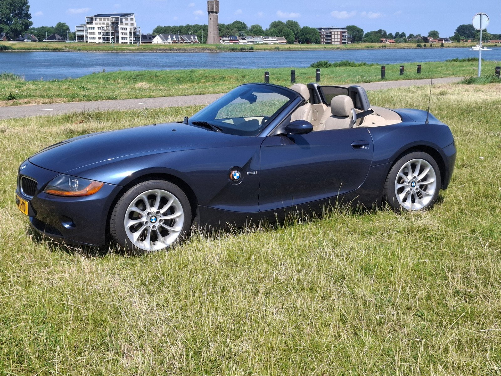 BMW Z4 2.2 I 125KW 2004 Blauw 179639 km Nap, Auto's, BMW, 2171 cc, Achterwielaandrijving, 1225 kg, Cabriolet