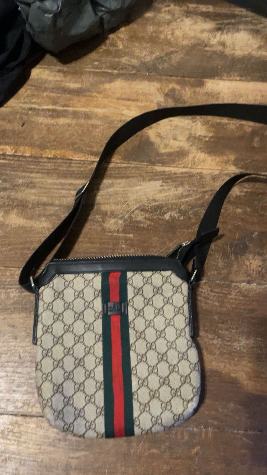 Gucci tasje moet snel weg, Sieraden, Tassen en Uiterlijk, Tassen | Schoudertassen, Ophalen of Verzenden, Zo goed als nieuw, Zwart