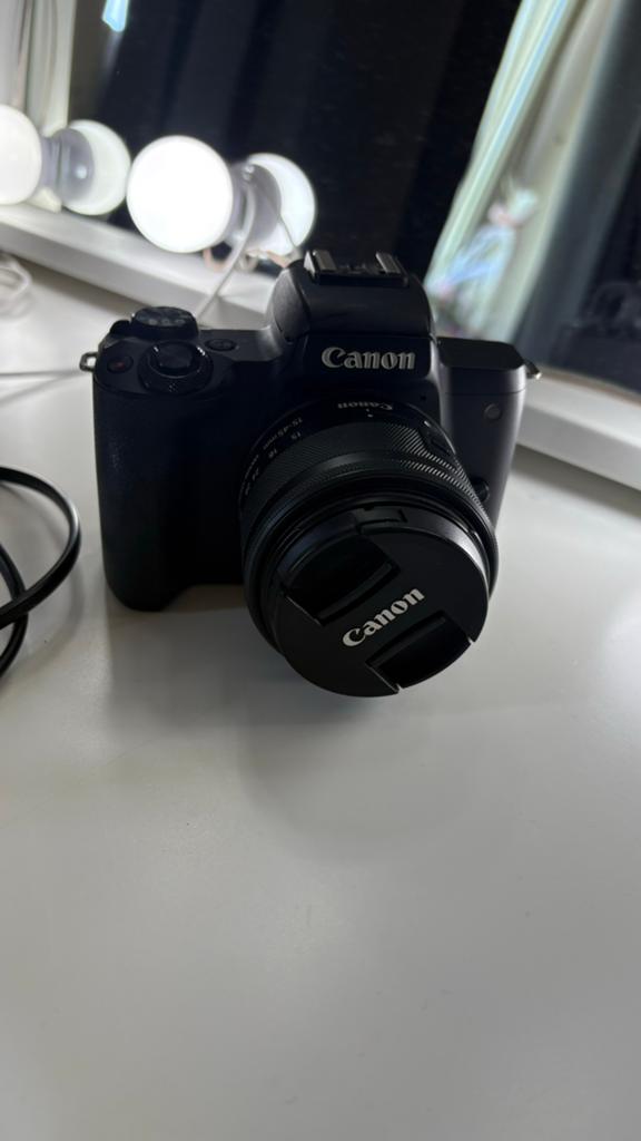 Canon eos m50 met kitlens, Audio, Tv en Foto, Fotocamera's Digitaal, Ophalen of Verzenden, Zo goed als nieuw, Canon, 8 keer of meer
